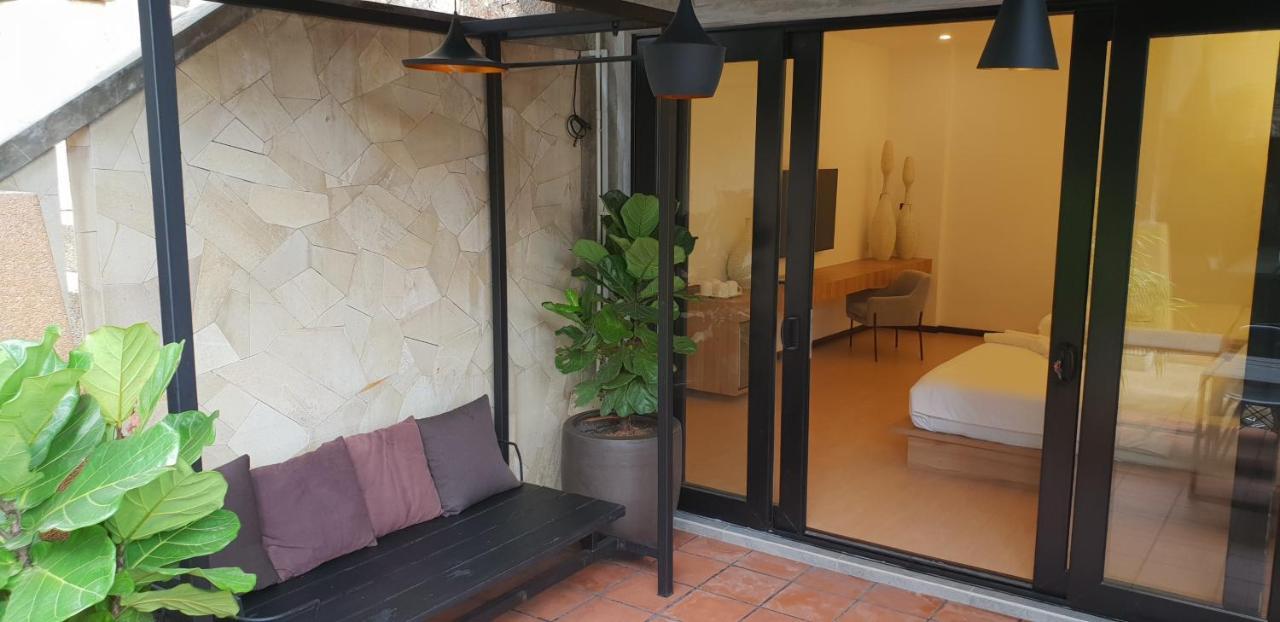 Lot 33 Boutique Hotel Pantai Cenang  Εξωτερικό φωτογραφία